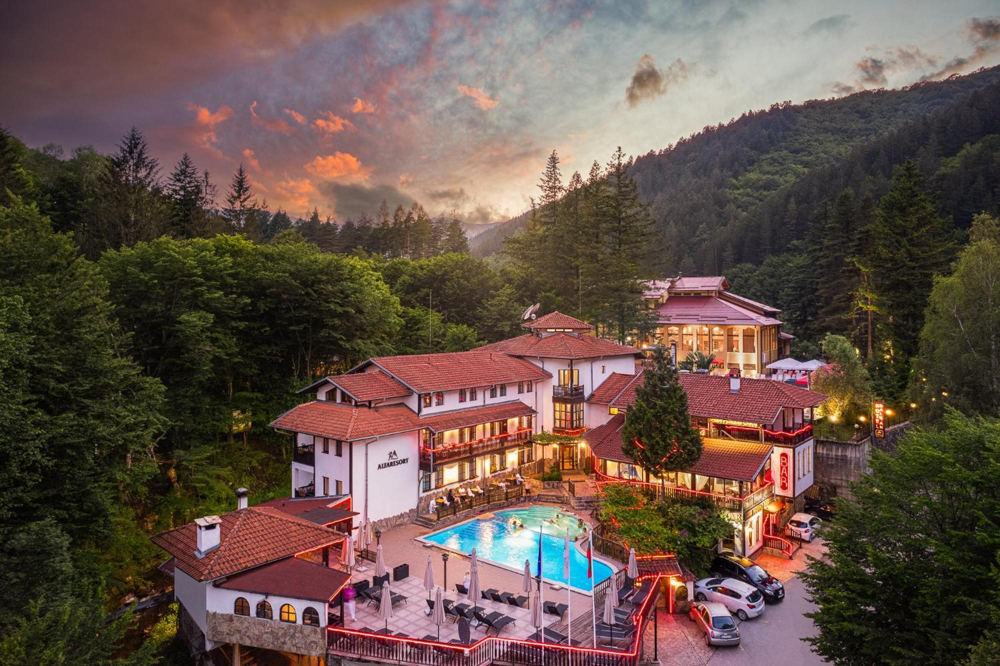 Alfaresort Thermal Chiflika Готель Чифлик